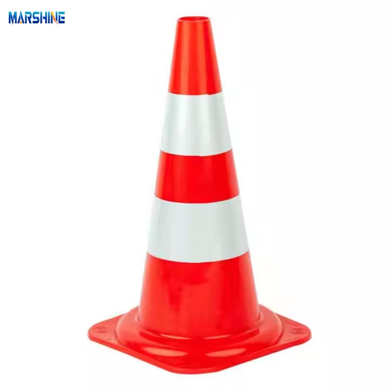 Trafik Yolu Konileri